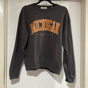 Size M Michigan sweatshirt
